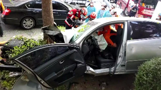 70대가 몰던 승용차 사고로 1명 사망·3명 부상 / YTN