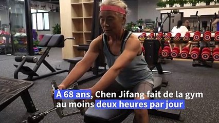 A Shanghai, une senior accro à la salle de sport "tant que je suis en vie"