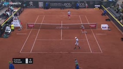 Download Video: Tsitsipas overcomes Cuevas to reach Hamburg quarters