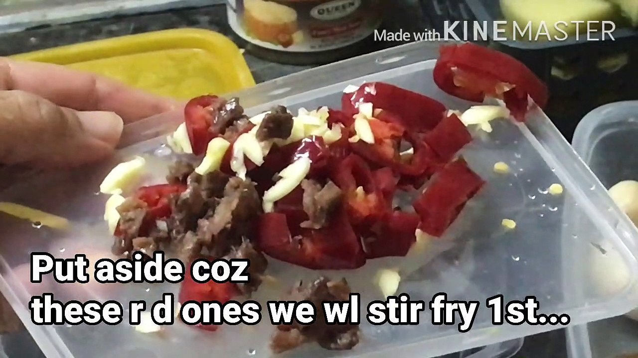 Seafood spaghetti...definitely delicious 