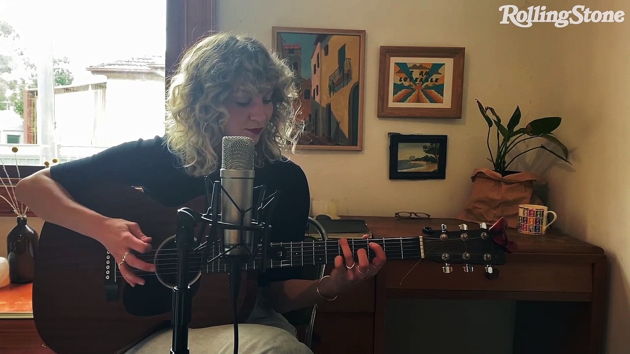 KIT | In My Room Performance