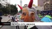 شاهد: خصوم الرئيس المكسيكي ينصبون الخيام في مكسيكو سيتي