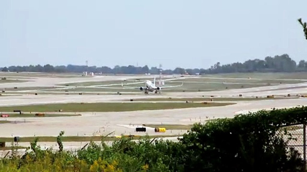 American Airlines Boeing 737-800 Departing St Louis Lambert Intl for Winston Salem, NC