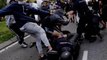 Tres detenidos tras las cargas policiales contra los antisistema que se manifestaban contra Díaz Ayuso jaleados por Podemos