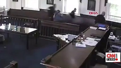 Son Dakika Haberi! Cezayı duydu, mahkemeden kaçtı | Video