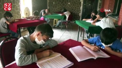 Kapattığı çay ocağını eğitim yuvasına dönüştürdü