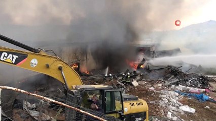 Tokat’ta AVM yangını kontrol altına alındı, zarar büyük