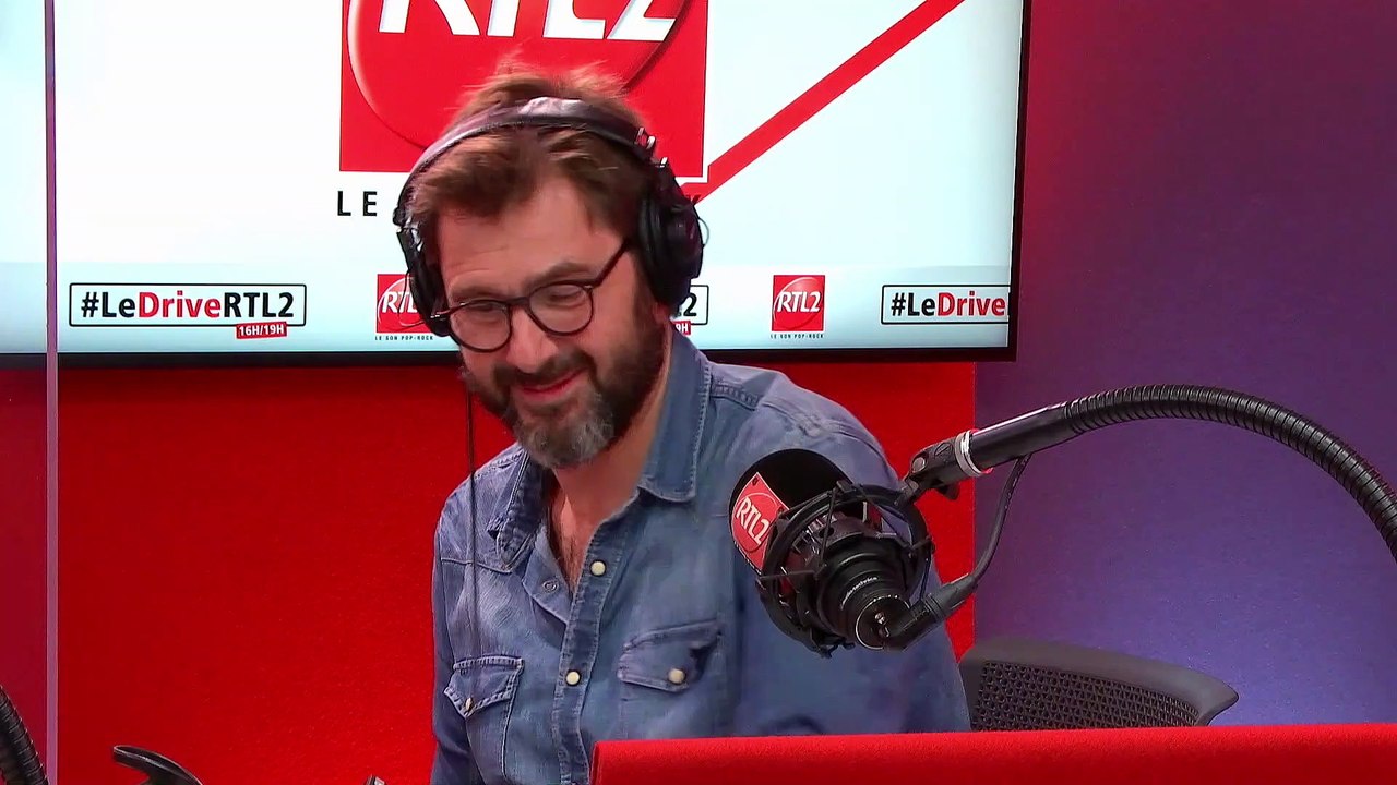 Romain Humeau interprète "Echo" dans #LeDriveRTL2 (24/09/20)