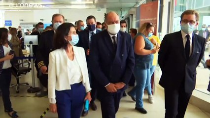 Francia ya dispone de pulseras electrónicas contra la violencia de género