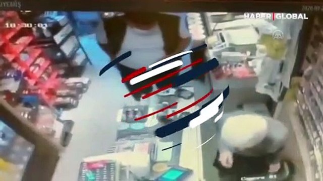 Tırnakçılık yöntemiyle hırsızlık kamerada