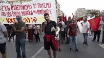 Yunanistan'da göstericiler Pompeo'nun ziyaretini protesto etti, ABD bayrağı yaktı