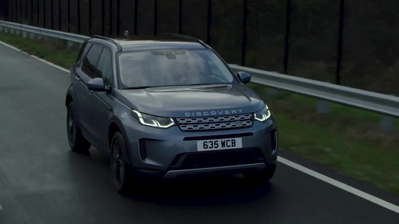 Neuer Land Rover Discovery Sport noch vielseitiger und effizienter - Leistungsstarke, Saubere Motoren und neues intuitives Infotainment
