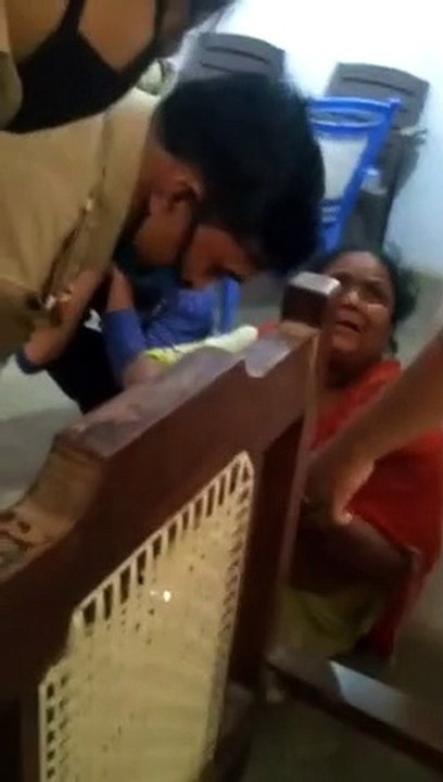 सदर कोतवाल का महिला पर थर्ड डिग्री देने का वीडियो वायरल