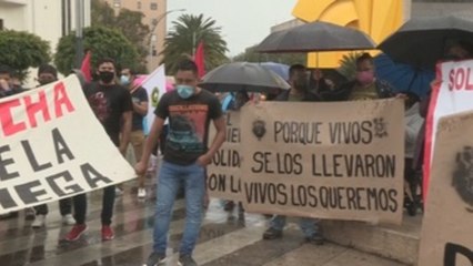 Identificación de estudiante marca aniversario de Ayotzinapa en México