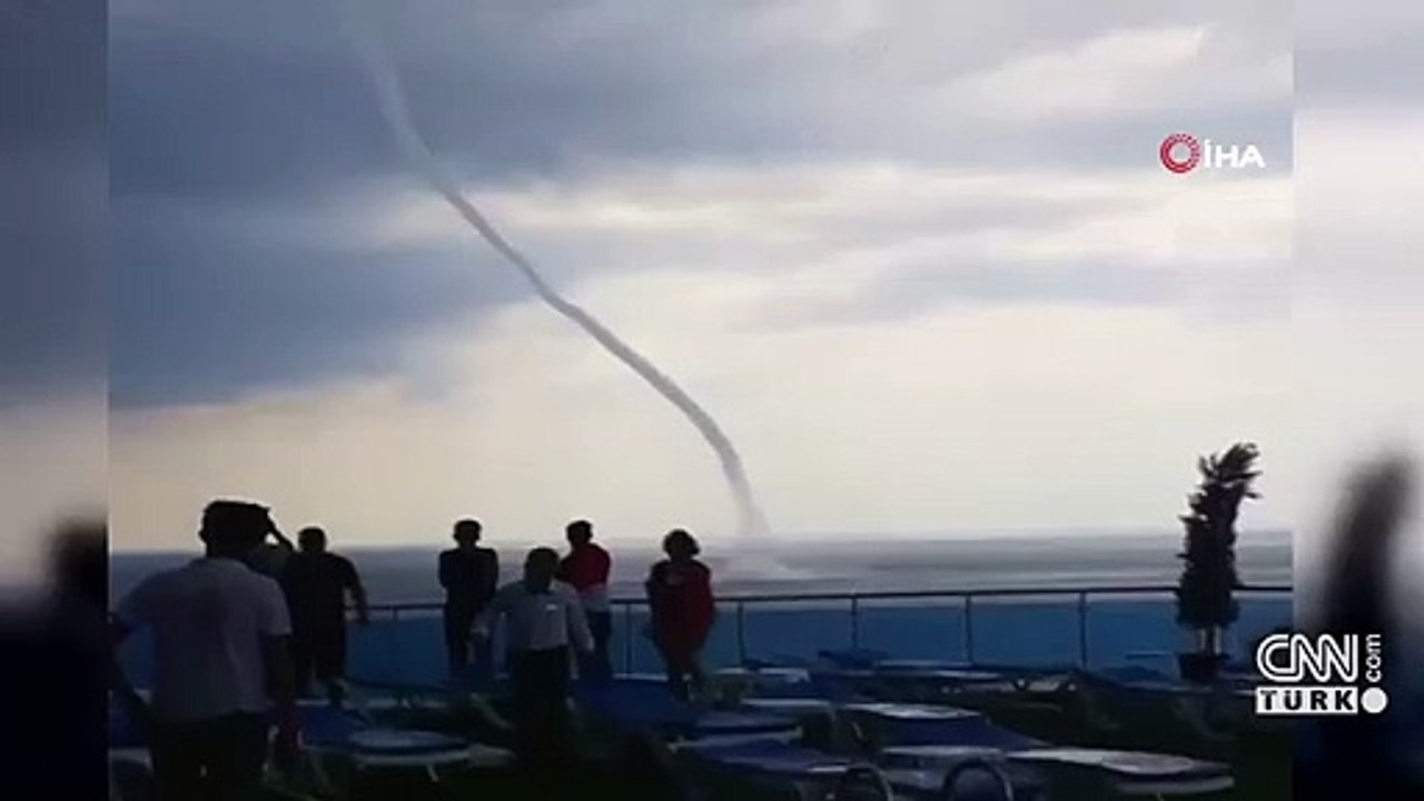Son dakika.. Gazipaşa'da denizde hortum