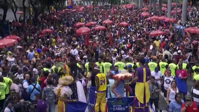 Blocos também vão adiar o carnaval de rua no Rio