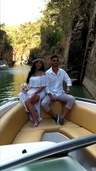 Couple Get Plenty of Advice During Pre-Wedding Photoshoot