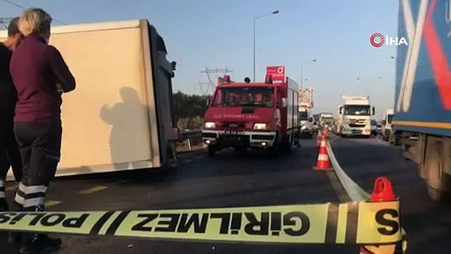 Kontrolden çıkan kamyon 100 metre sürüklenip bariyerlere çarptı: 1 ölü