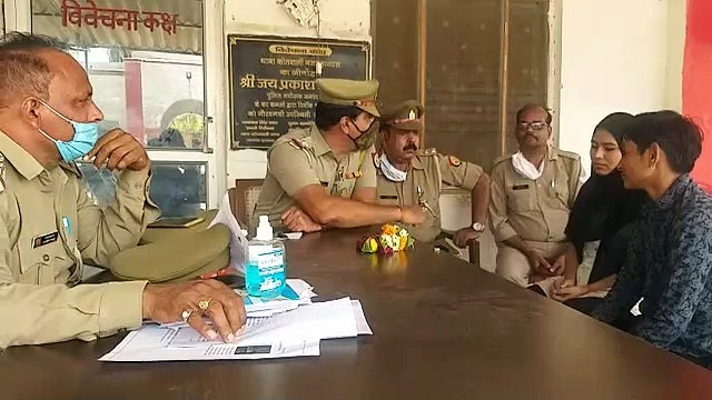 8 सालों से एक साथ रह रही हिन्दू और मुस्लिम लड़की, समलैंगिकता आया का मामला आया