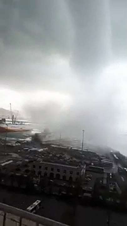 Tornado investe Salerno, gravi danni in città