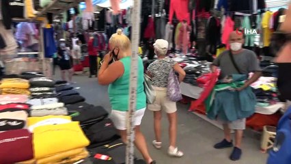 Sosyete pazarında maske kuralına uymayan turistler zabıta tarafından uyarıldı
