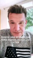 Benjamin Castaldi garde son fils Gabriel le 25 septembre 2020.