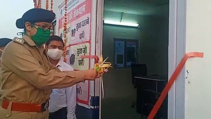 पुलिस अधीक्षक औरैया सुश्री द्वारा अस्थाई नव-निर्मित एक्सप्रेस-वे का उद्घाटन रिबन काटकर किया गया