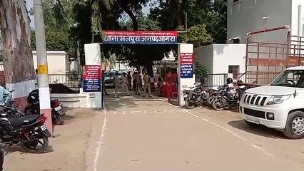स्लीपर बस और इको में हुआ जबरदस्त एक्सीडेंट, 8 लोग घायल