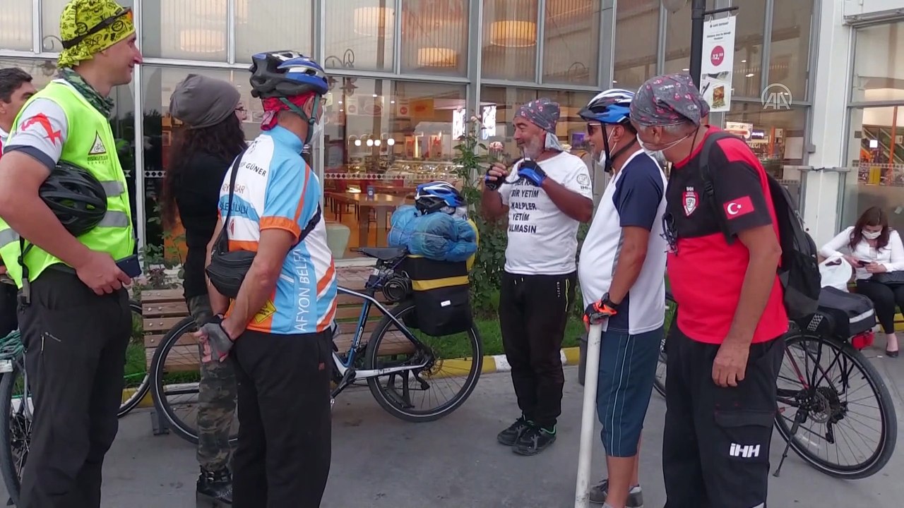 Yetimlere farkındalık için bisikletle Malatya'dan yola çıkan İHH gönüllüsü Afyonkarahisar'a geldi