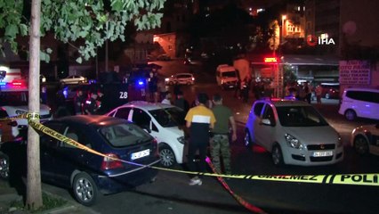 Şişli'de bir kişiyi gözaltına alan polis ekiplerine balkondan ateş açıldı