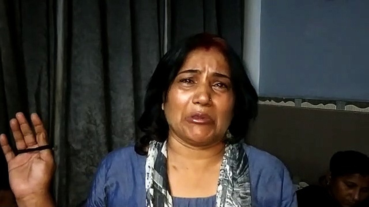 गांजा पीने से मना करने पर डॉक्टर को गिरा गिराकर पीटा,घर में की तोड़फोड़