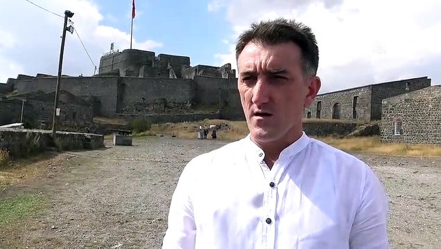 Arpaçay Barajı'nda su seviyesinin düşmesiyle Urartu mezarlığı ortaya çıktı - KARS