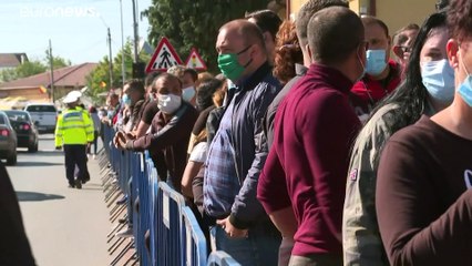 Ρουμανία: Στην «αγκαλιά» της κεντροδεξιάς το Βουκουρέστι