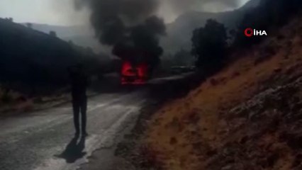 Seyir halindeki araç alev topuna döndü