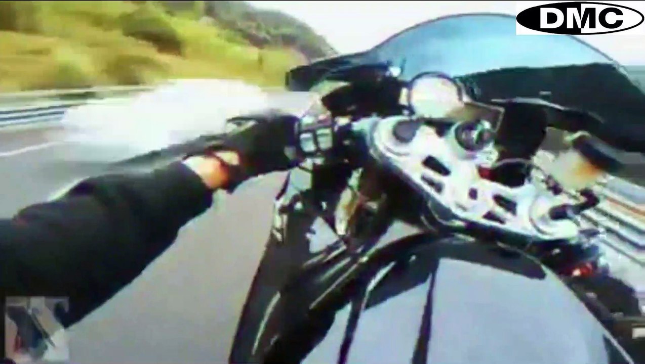 LADY RIDER  CRASHED DASHCAM