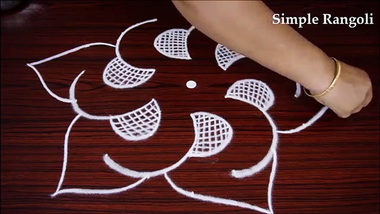 Creative Simple ,Rangoli designs, with 7 to 4 dots ,  Easy kolam designs  , geethala muggulu
