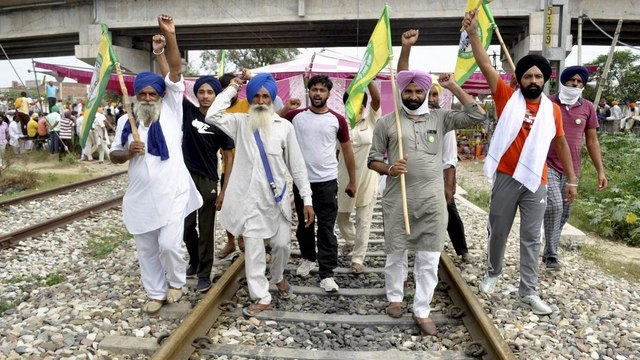Farmers continue to block rail tracks in Punjab