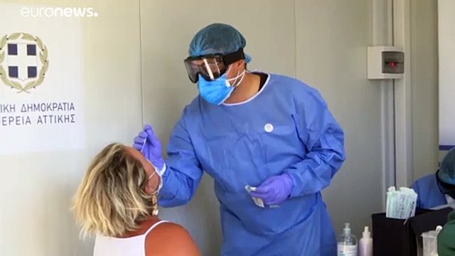 Στην Αττική ξανά πάνω από τα μισά νέα κρούσματα κορονοϊού στην Ελλάδα