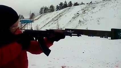 Автомат Калашникова АКМ против дробовика Beretta. Алексей Молянов