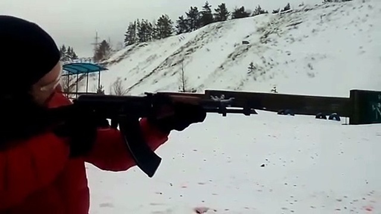 Автомат Калашникова АКМ против дробовика Beretta. Алексей Молянов