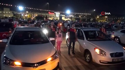 Şanlıurfalılar derbiyi meydanda izledi