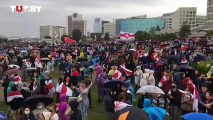 Скачать видео: Centenas de manifestantes detidos em Belarus