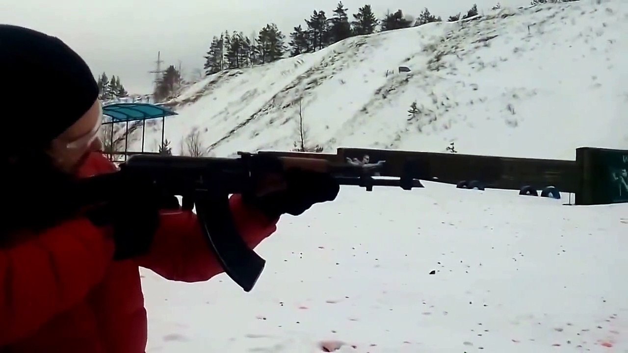 Automatic Kalashnikov AKM against Beretta shotgun. Alexey Molyanov