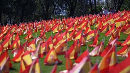 Homenagem e protestos em Madri