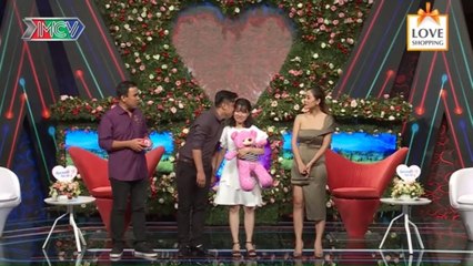 Bà mai Nam Thư PHÁ LỆ ép cặp đôi NÍN THỞ HÔN, chỉ vì CON CUA mà suýt cãi nhau với  Quyền Linh