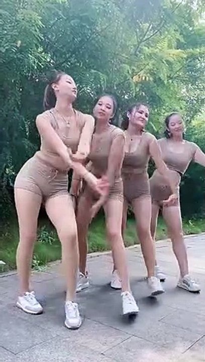 Tiktok - funny dance 03