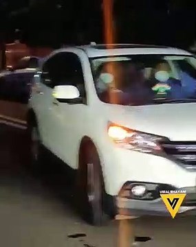 Bollywood actress sara ali khan reach Home after DRUG CASE investigation/breaking news