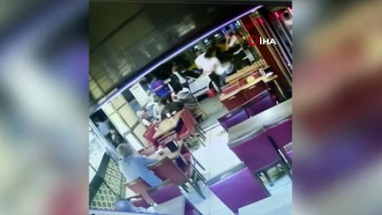 İstanbul’da börekçide silahlı çatışma kamerada