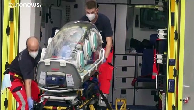 El opositor ruso Alexéi Navalni anuncia que recibió la visita de Merkel en el hospital