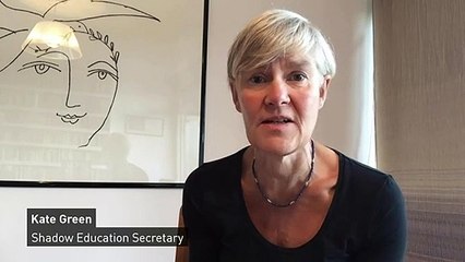 Green calls for ‘Christmas guarantee’ for students